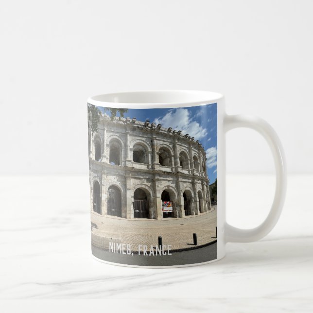 Caneca De Café Colosseum in Nimes, França em um (Direita)