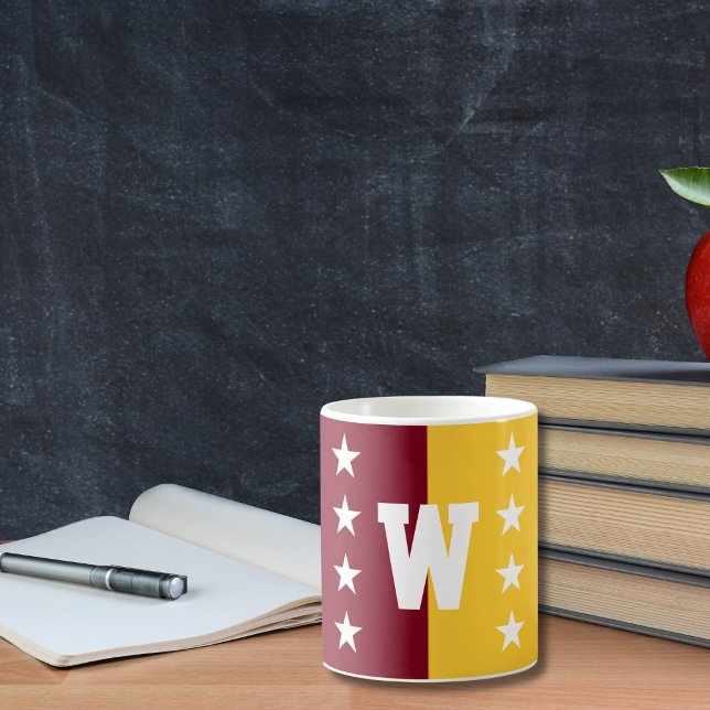 Caneca De Café Colunas da Faculdade Maroon e Monograma Dourado (Criador carregado)