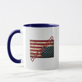 Caneca de café com bandeira americana em situação