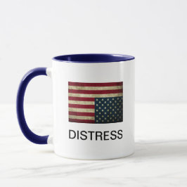 Caneca de café com bandeira americana em situação