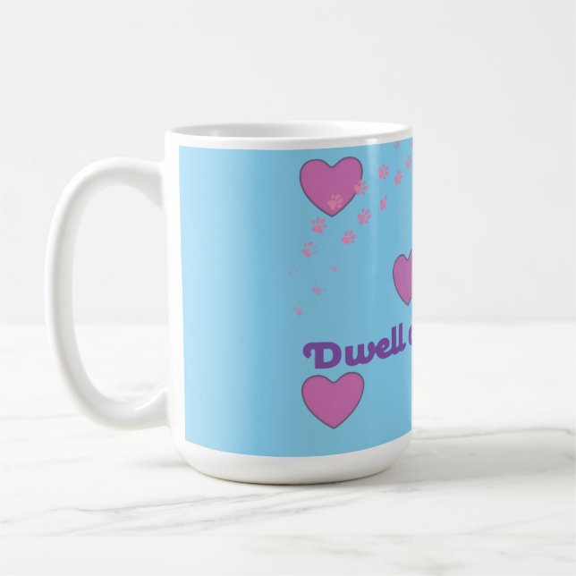 caneca de café com corações alegres e impressões d (Esquerda)
