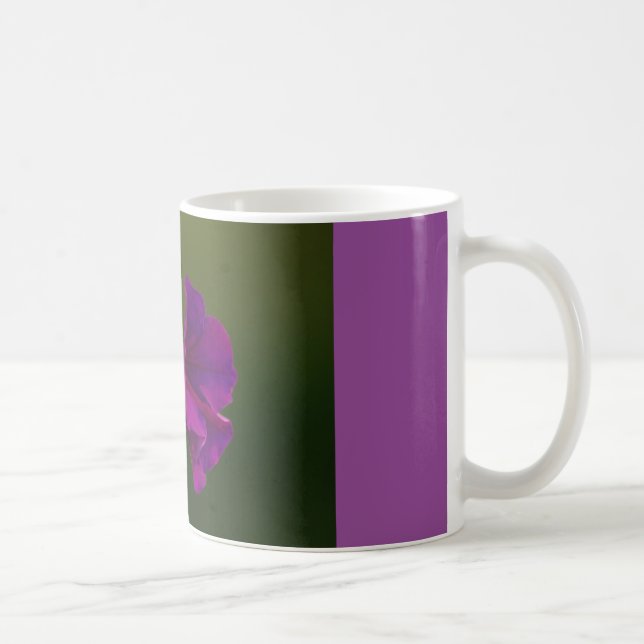 caneca de café com corriola roxa (Direita)