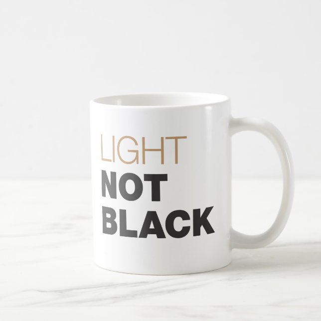 caneca de café com fonte helvetica (Direita)