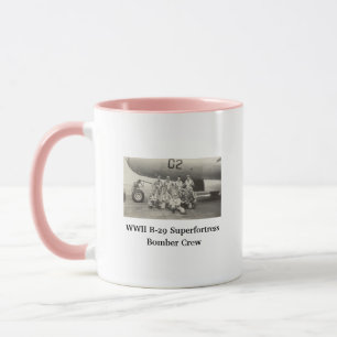 Caneca de café com foto da tripulação do bombardei