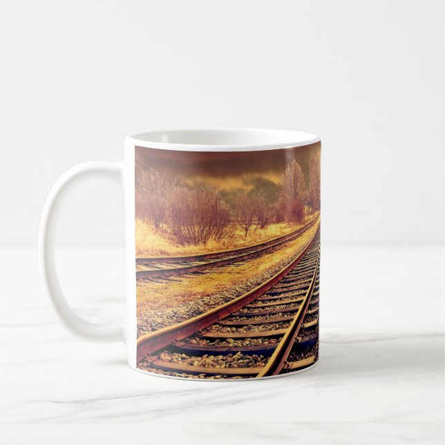 Caneca de café com foto de trilhos de trem serenos (Esquerda)