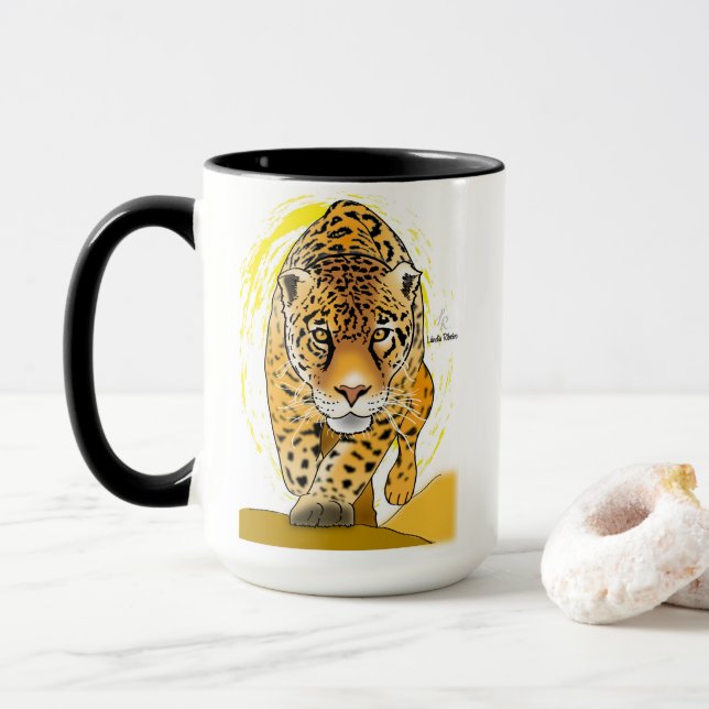 Caneca de café com leopardo pintado e bagunça de a (Com Donut)