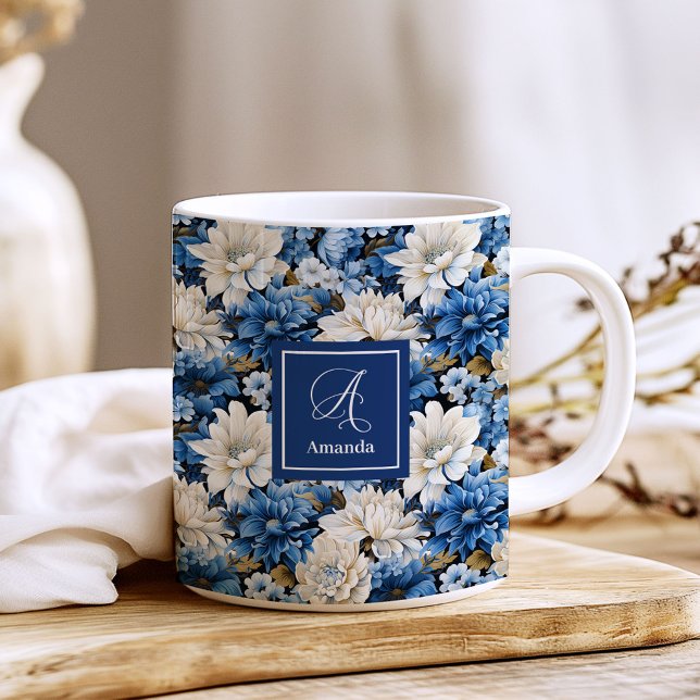 Caneca de Café com Nome Personalizado Flores de Ma (Glam Blue Ivory Flowers Custom Name Coffee Mug)