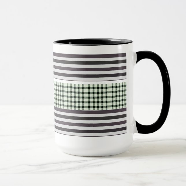 Caneca de café com padrão listrado colorida (Direita)