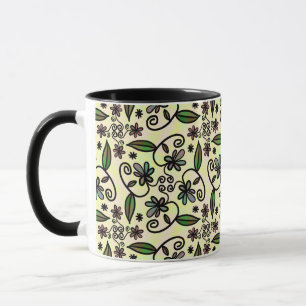 caneca de café com pétalas botânicas