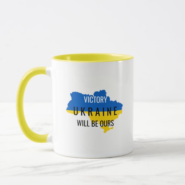 Caneca de café com sobreposição das cores da vitór (Esquerda)