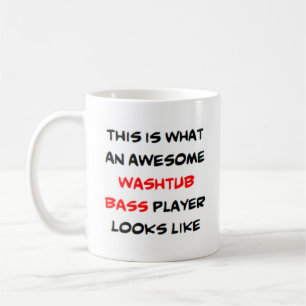 caneca de café com um baixista incrível