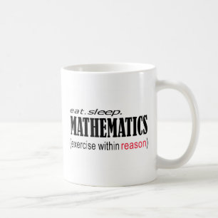 Caneca De Café coma o exercício do _da matemática do sono dentr