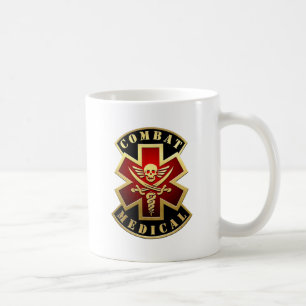 Caneca De Café Combate ao crânio e espadas médicas