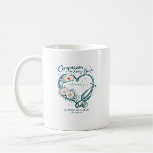 Caneca De Café Compaixão em Cada Batida Design Coração de Enferme