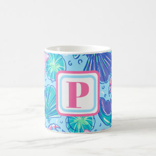 Caneca De Café Conchas e Caranguejos Costeiros Monograma Azul Cla