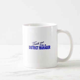 Caneca De Café Confie que eu mim é um gerente de distrito