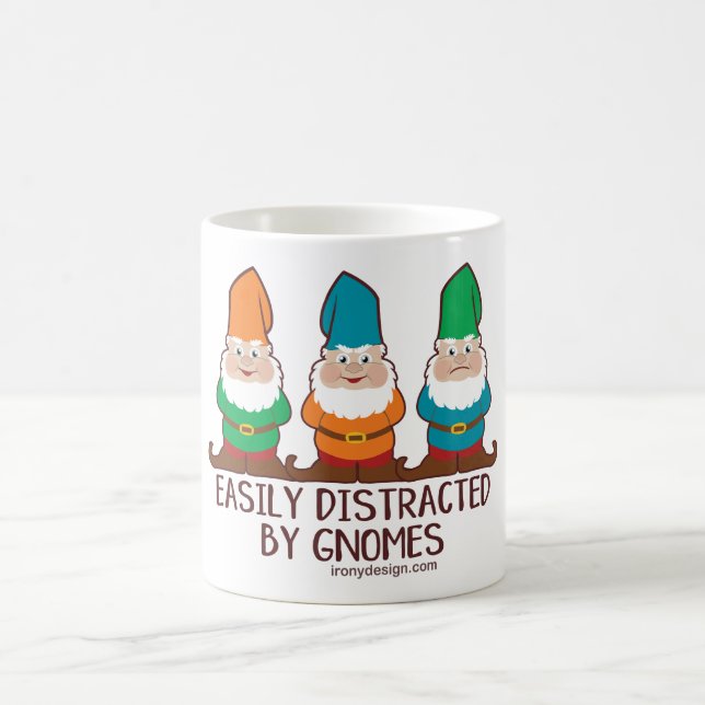 Caneca De Café Confundido facilmente por gnomos (Centro)