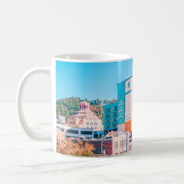 CANECA DE CAFÉ CONSTRUÇÃO DE CONCRETO BRANCO E MARROSO SOB PELE A (Esquerda)