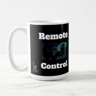 Caneca De Café "Controle Remoto" SKULLNSKIN Grph por J.H. Thornto