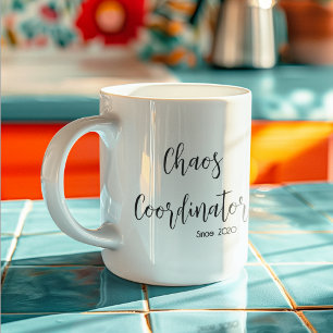 Caneca De Café Coordenadora de Caos Mamãe ano personalizado