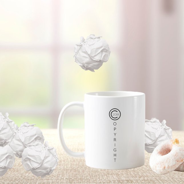 Caneca De Café Copyright Modern Black and White Typografia (Criador carregado)