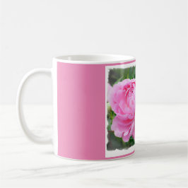 Caneca de café cor-de-rosa com uma fotografia de