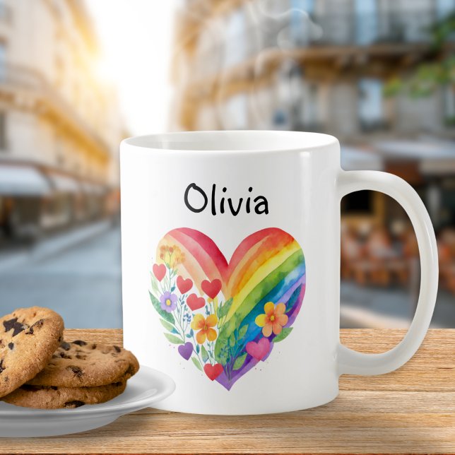 Caneca De Café Coração Arco-íris em Aquarela Personalizado (A cute personalized mug with rainbow heart design)