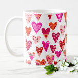 Caneca De Café Coração Padrão Vermelho Cor-de-Rosa Moderno<br><div class="desc">Padrão cardíaco moderno contemporâneo em vermelho,  rosa e laranja. Design brilhante e feliz. Arte original de Nic Squirrell.</div>