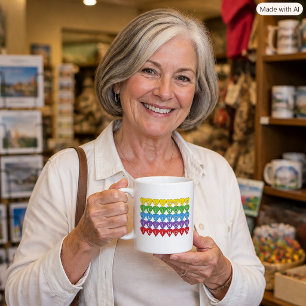 Caneca De Café Corações de Arco-Íris Coloridos Gráfico do Orgulho