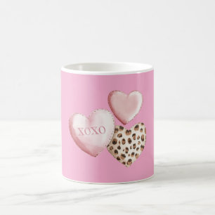 Caneca De Café Corações de Impressão do Leopardo XOXO Rosa