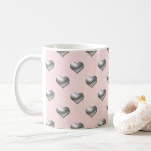 Caneca De Café Corações prateados elegantes em fundo rosa macio