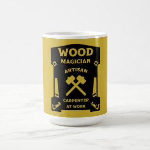 Caneca De Café Corante De Madeira E Carpinteiro