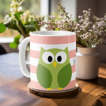 Caneca De Café Coruja de Cartoons Bonita - Caligrafia de Nomes Co<br><div class="desc">Uma coruja moderna e simples com cores modernas. Você pode adicionar um nome,  um monograma ou outro texto personalizado. Se precisar mover a arte,  clique no botão personalizar para fazer alterações.</div>