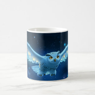 Caneca De Café coruja nevando voando no céu noturno.