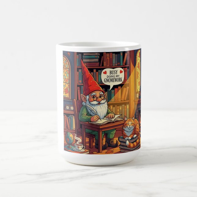 Caneca De Café Cozy Gnomo fazendo seu trabalho (Centro)