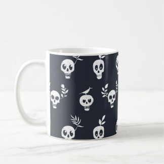 Caneca De Café Crânio Polka: Padrão Humorístico Botânico