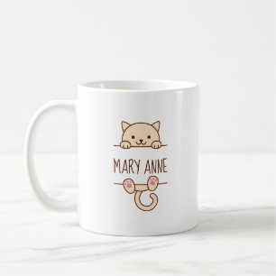Caneca De Café Creme Cat Pionando atrás do nome personalizado