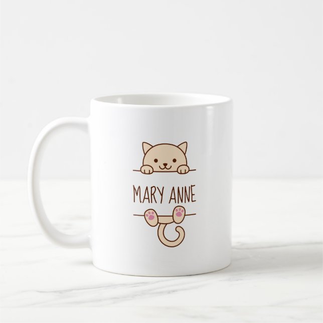 Caneca De Café Creme Cat Pionando atrás do nome personalizado (Esquerda)