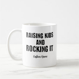 Caneca De Café Criando Filhos E Mandando Bem Nome Personalizado
