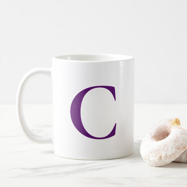Caneca De Café Crie Seu Próprio Monograma Roxo (Com Donut)