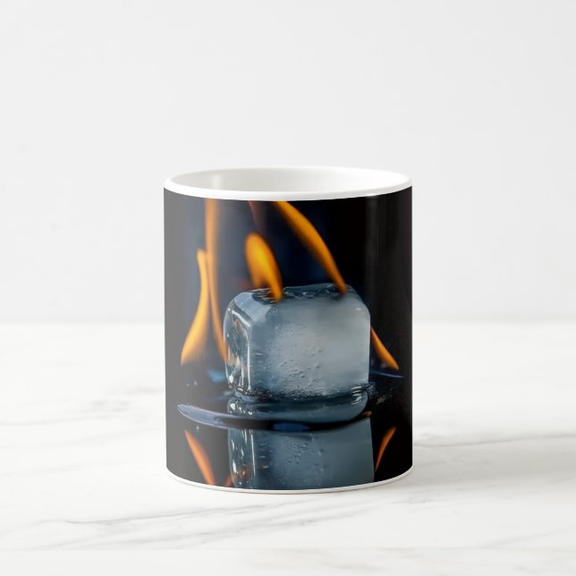 Caneca de Café Cubo de Gelo em Chamas – Arte de Fo (Centro)