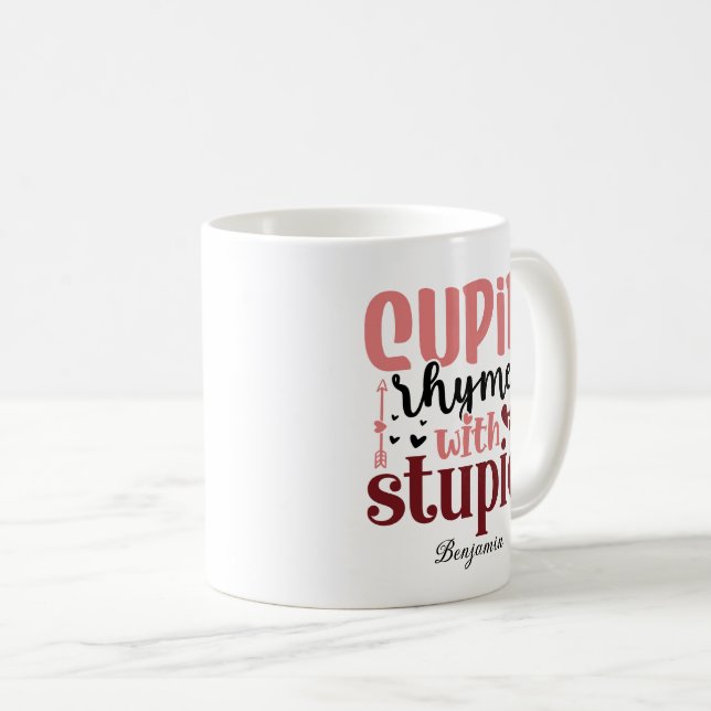 Caneca De Café Cupido rima com estúpido dia anti-Valentina (Frente Esquerda)