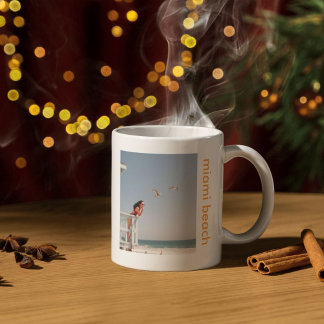 Caneca De Café Custom Summer Vibes Design with Bold Typography