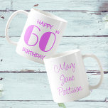 Caneca De Café Cute Hot Pink 60th Birthday Name<br><div class="desc">Esta caneca branca de 60 anos apresenta uma mensagem de 60 anos de aniversário vibrante e rosa-quente divertida,  "Happy 60.º aniversário",  na frente,  com o nome das meninas de aniversário nas costas. Para editar,  clique no botão personalizar.</div>