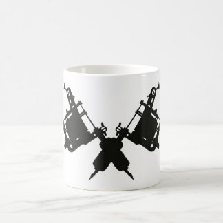 Caneca de café da arma do tatuagem