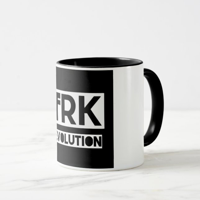 Caneca de café da evolução do novo T.R.K (Frente Esquerda)