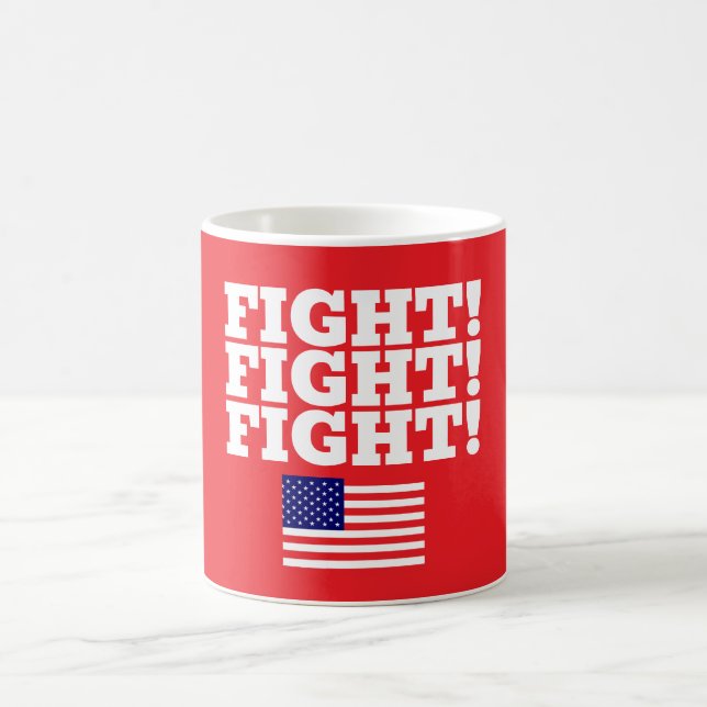 Caneca de Café da Luta de Trump (Centro)