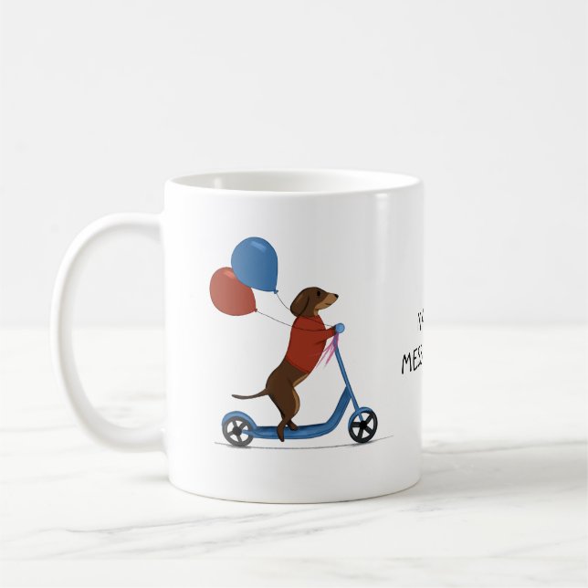 Caneca De Café Dachshund no patinete com balões (Esquerda)