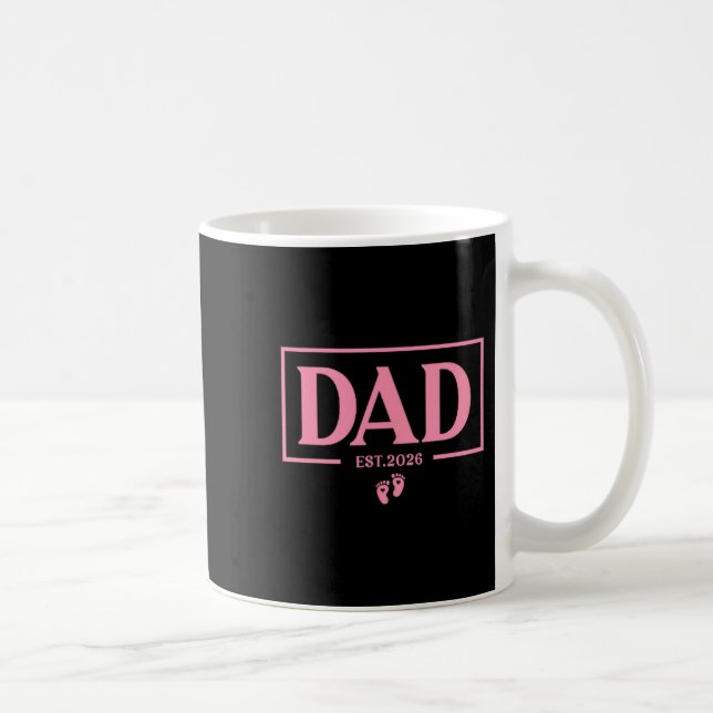 Caneca De Café Dad Of Girl Est. 2026 Dad Est. 2026 Expect Baby 20 (Direita)