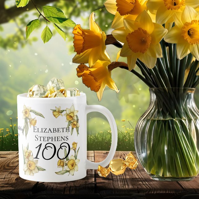 Caneca De Café Daffodils Amarelos Elegantes Floral 100º Aniversár (Elegant Yellow Daffodils Floral "100" 100th Birthday Keepsake Coffee Mug)